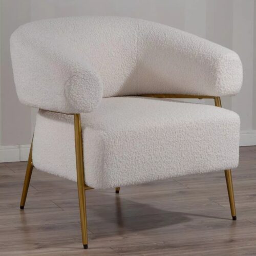 Poltrona in Tessuto Teddy con Piedi in Metallo Dorato – Stile Scandinavo
