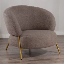 Poltrona in Tessuto Teddy Beige o Tortora con Struttura in Metallo Dorato – Stile Scandinavo