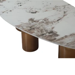 Alternative view of Tavolo Suyaro Asimmetrico Japandi con Top in Ceramica Effetto Marmo Calacatta e Struttura Oro
